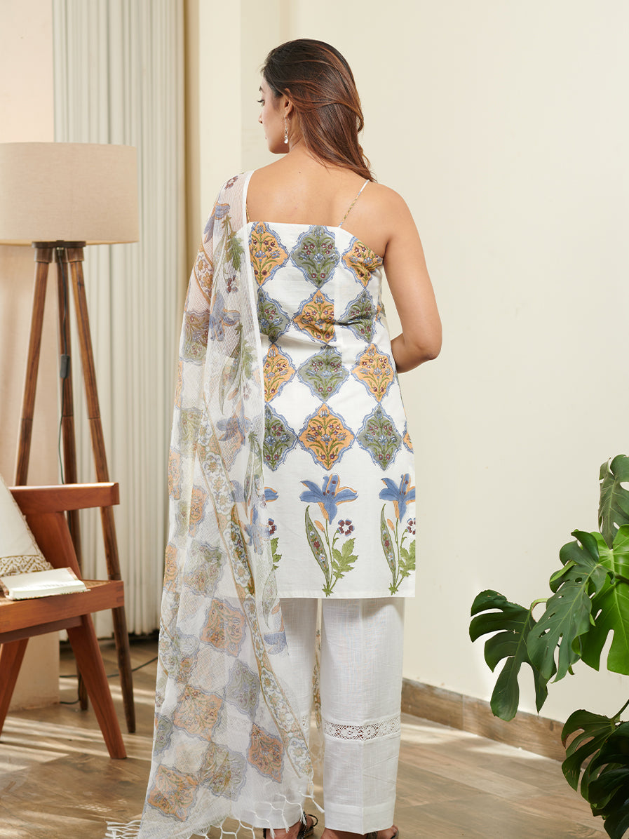 Ansuya Mughal Buta Jaal Spaghetti Kurta Set