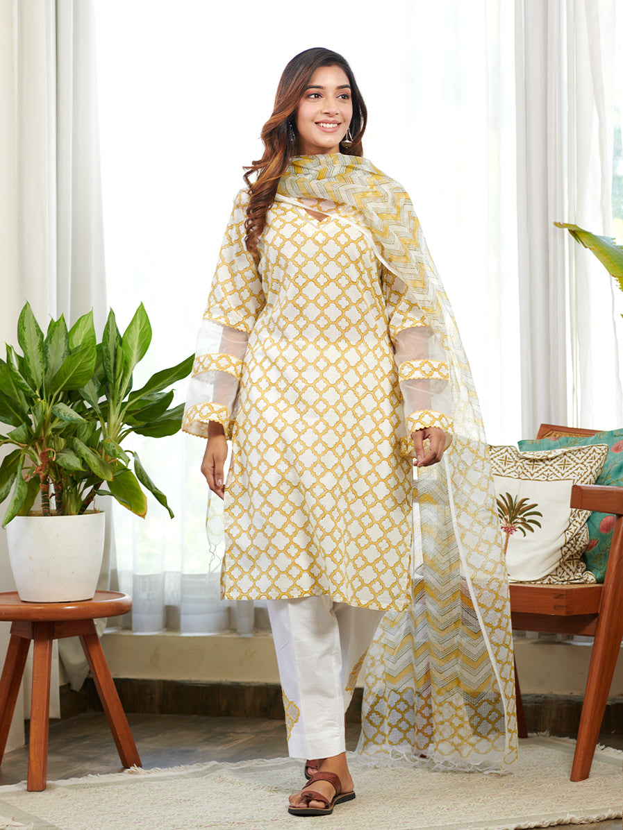 Kashish Mughal Jharokha Jaal Print Kurta Set