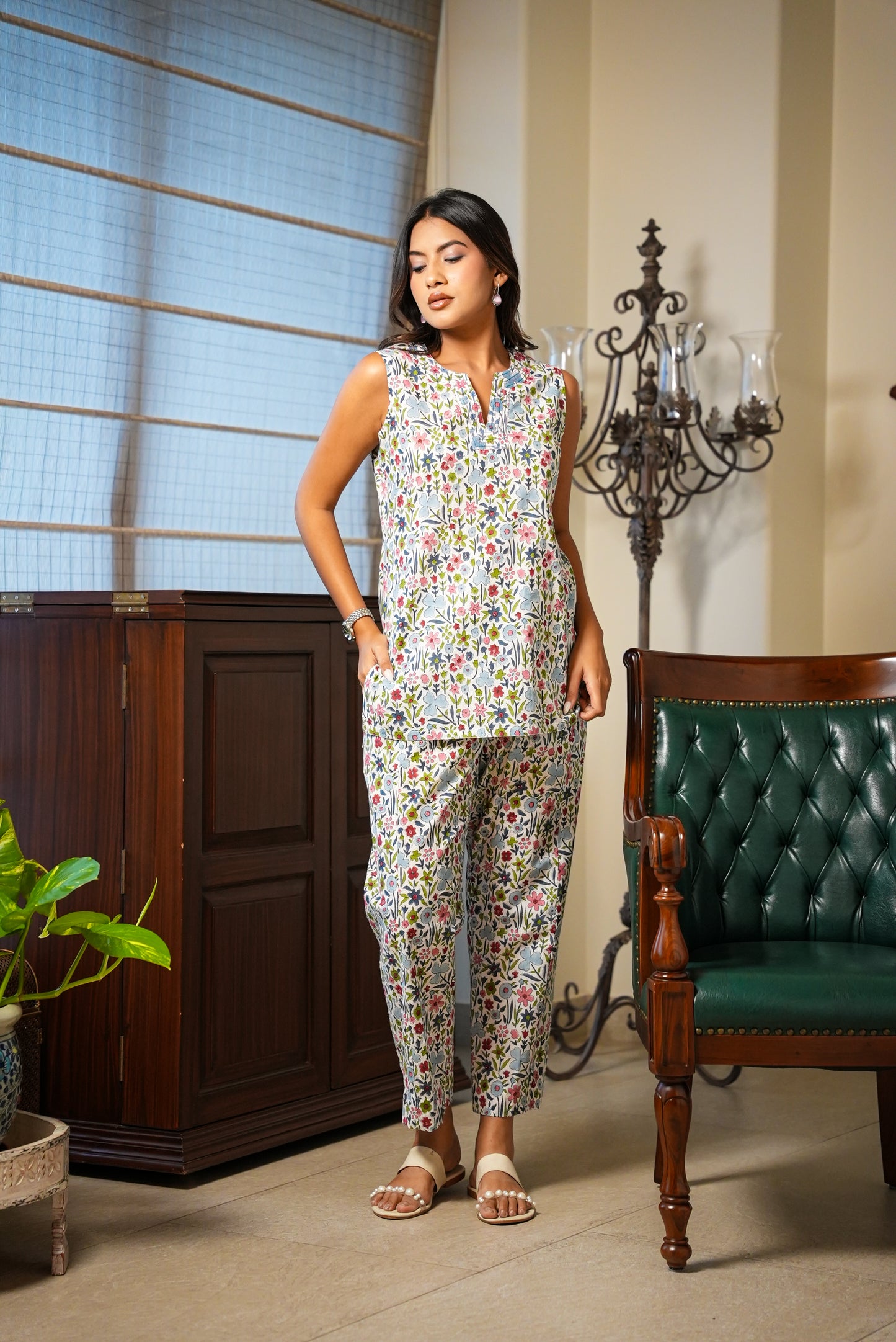 Ira hand block printed floral short kurta and pant set