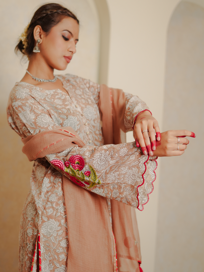 Khwab Embroidered Floral Buta Kurta Set