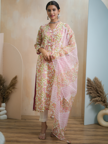 Nazneen Pink Floral Jaal Kurta Set