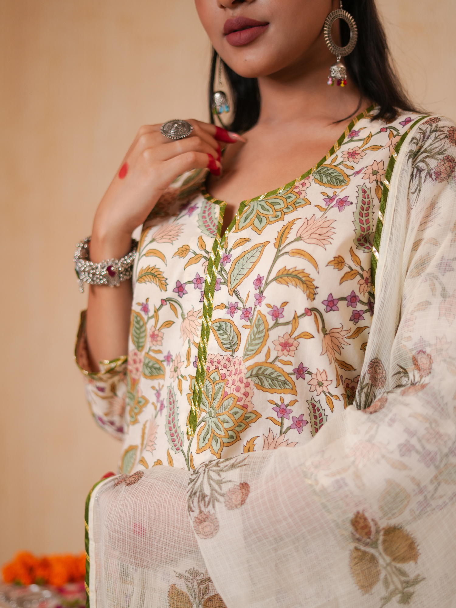 Zeinat Multi Floral Jaal Kurta Set