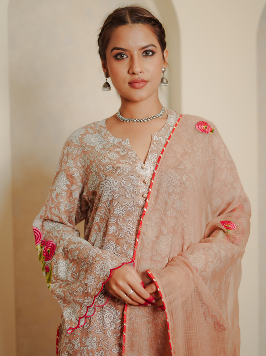 Khwab Embroidered Floral Buta Kurta Set