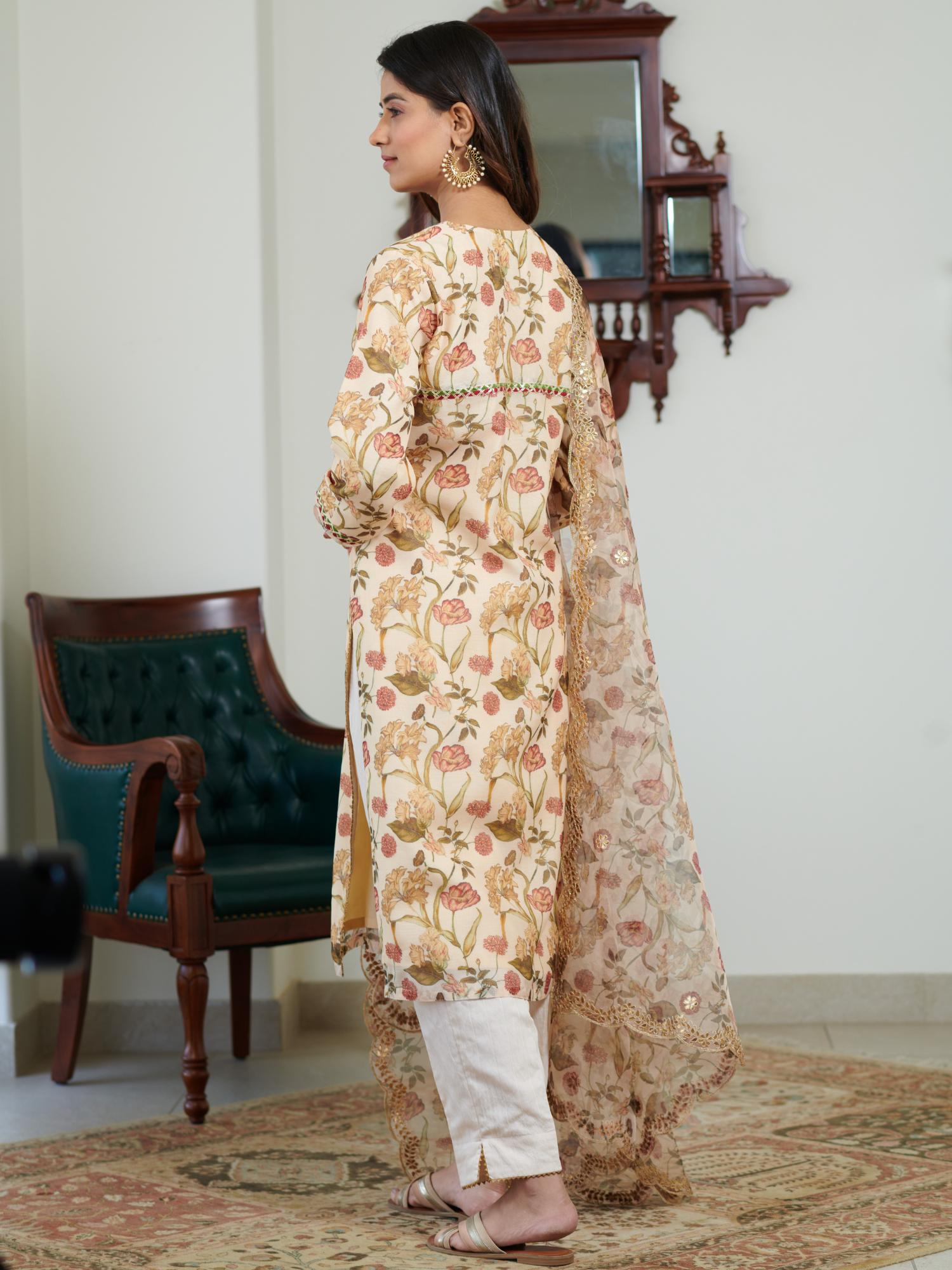 Mishkaa Multi Floral Digital Print Kurta Set