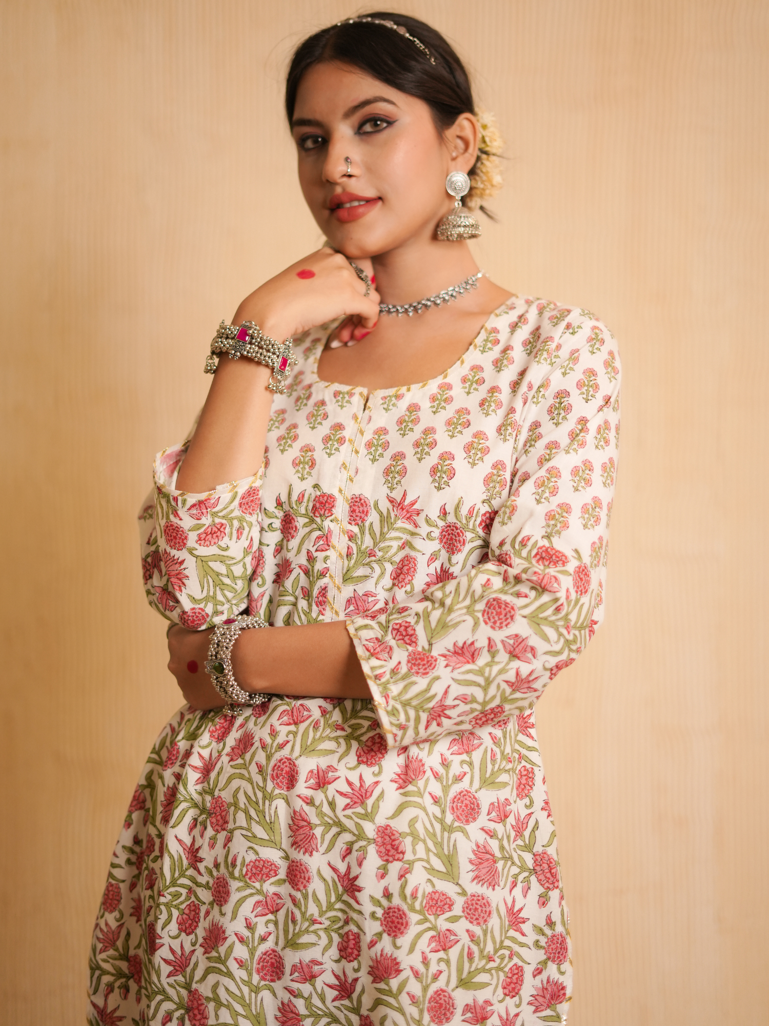 Nargis Mughal Baagh Floral Jaal Kurta Set