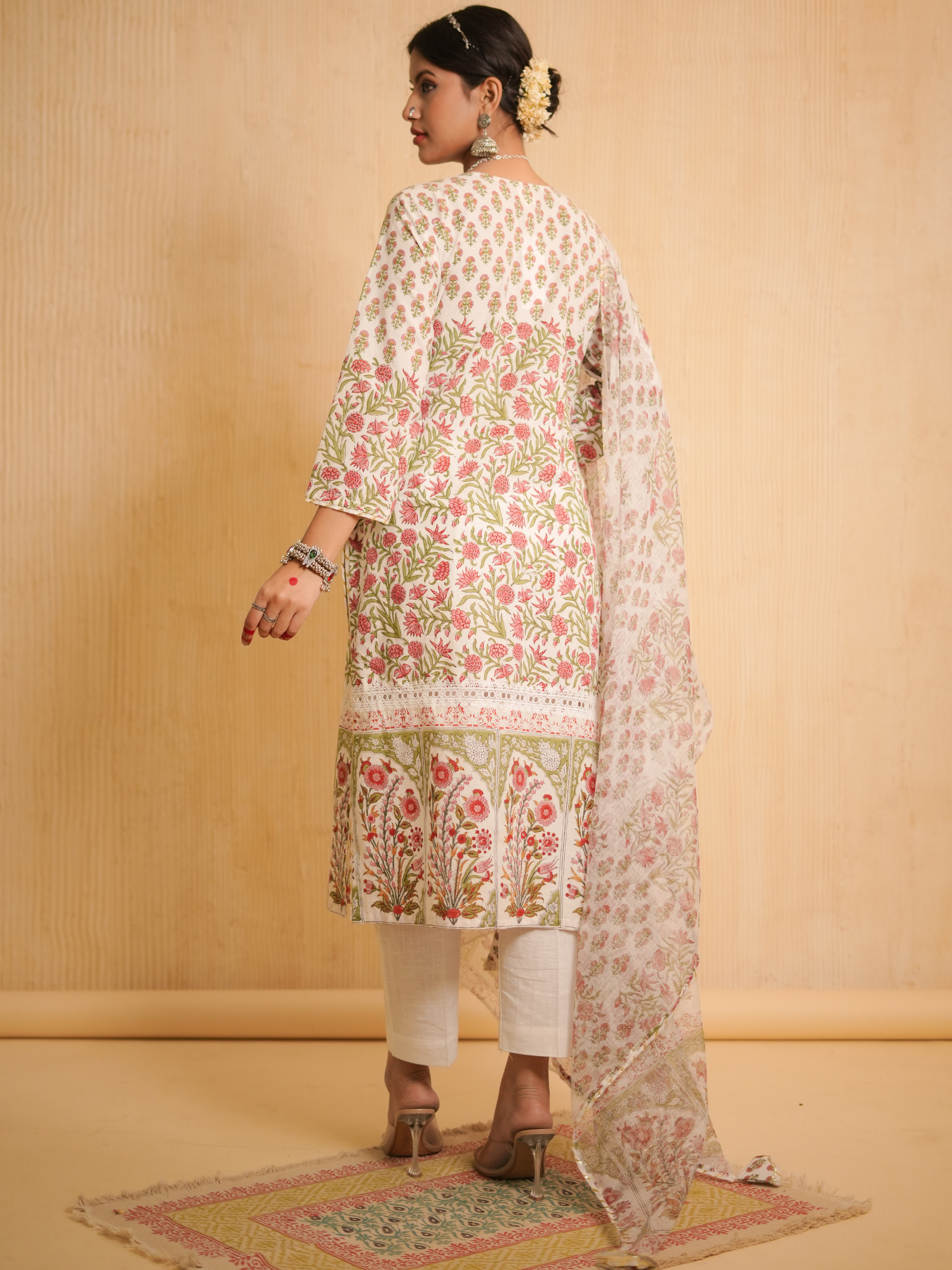 Nargis Mughal Baagh Floral Jaal Kurta Set