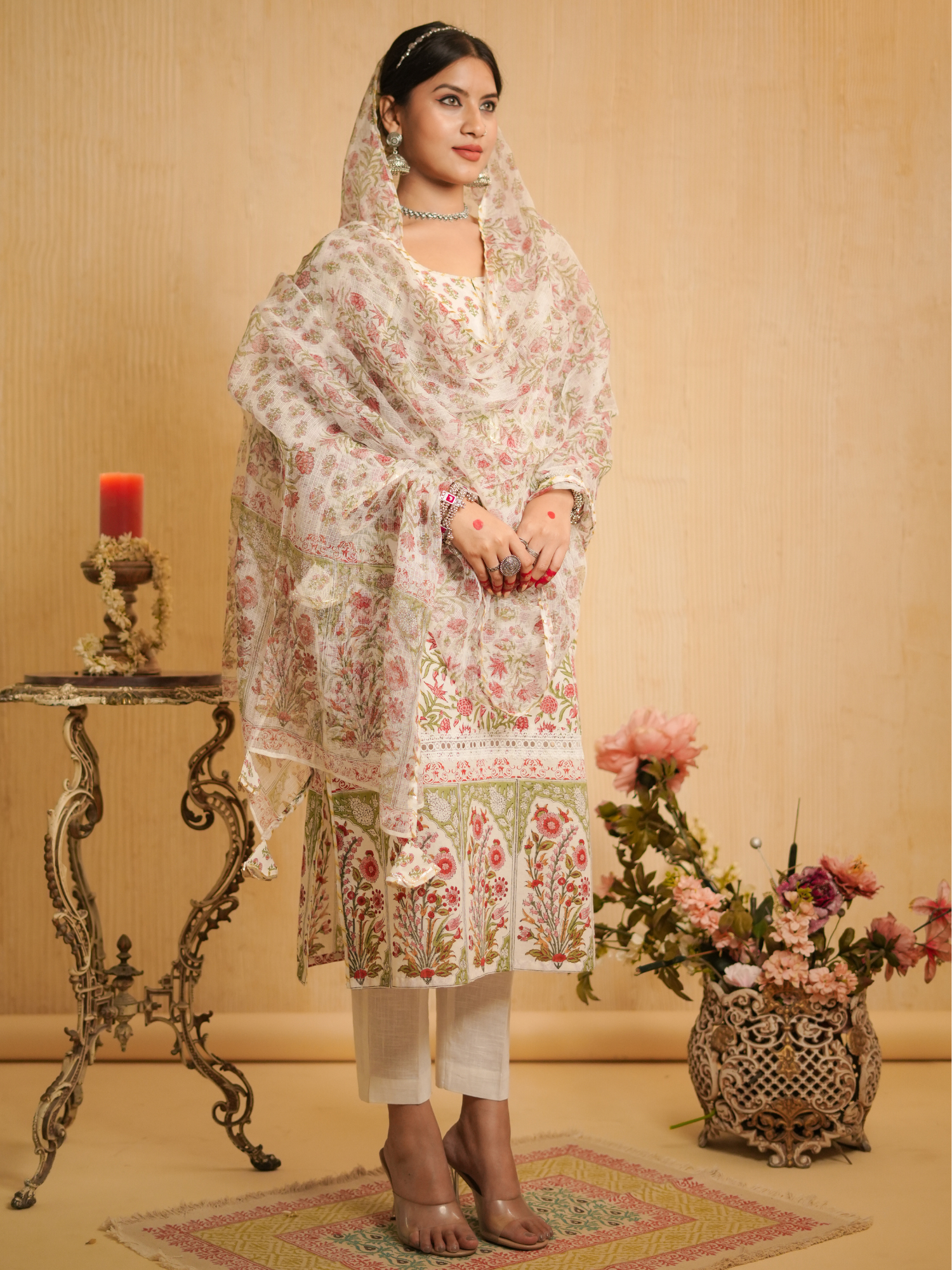 Nargis Mughal Baagh Floral Jaal Kurta Set