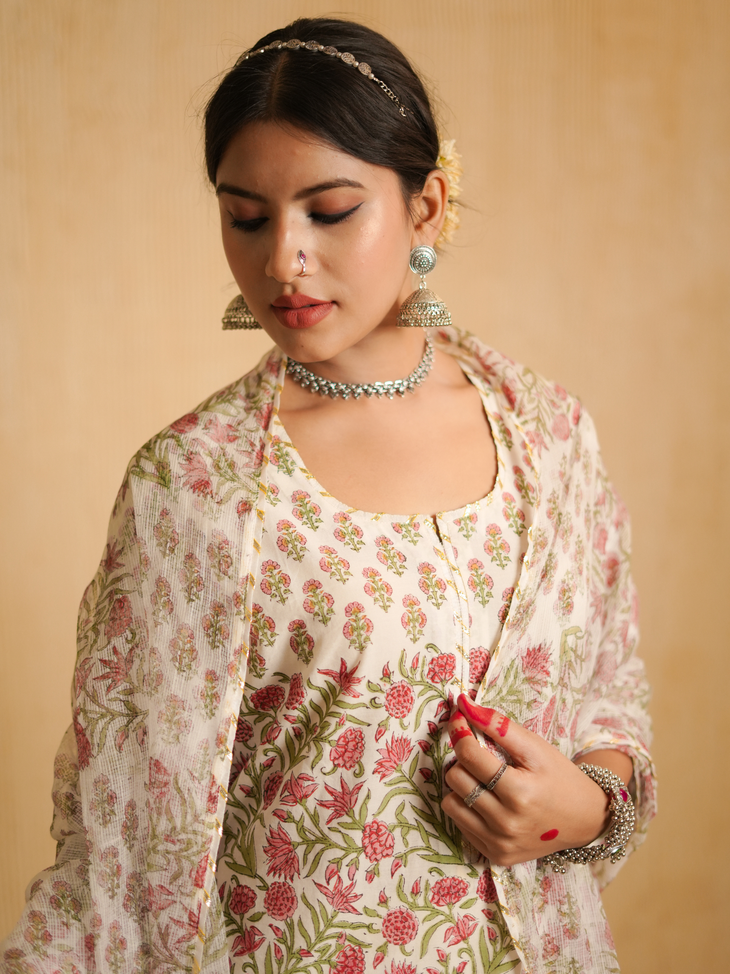 Nargis Mughal Baagh Floral Jaal Kurta Set