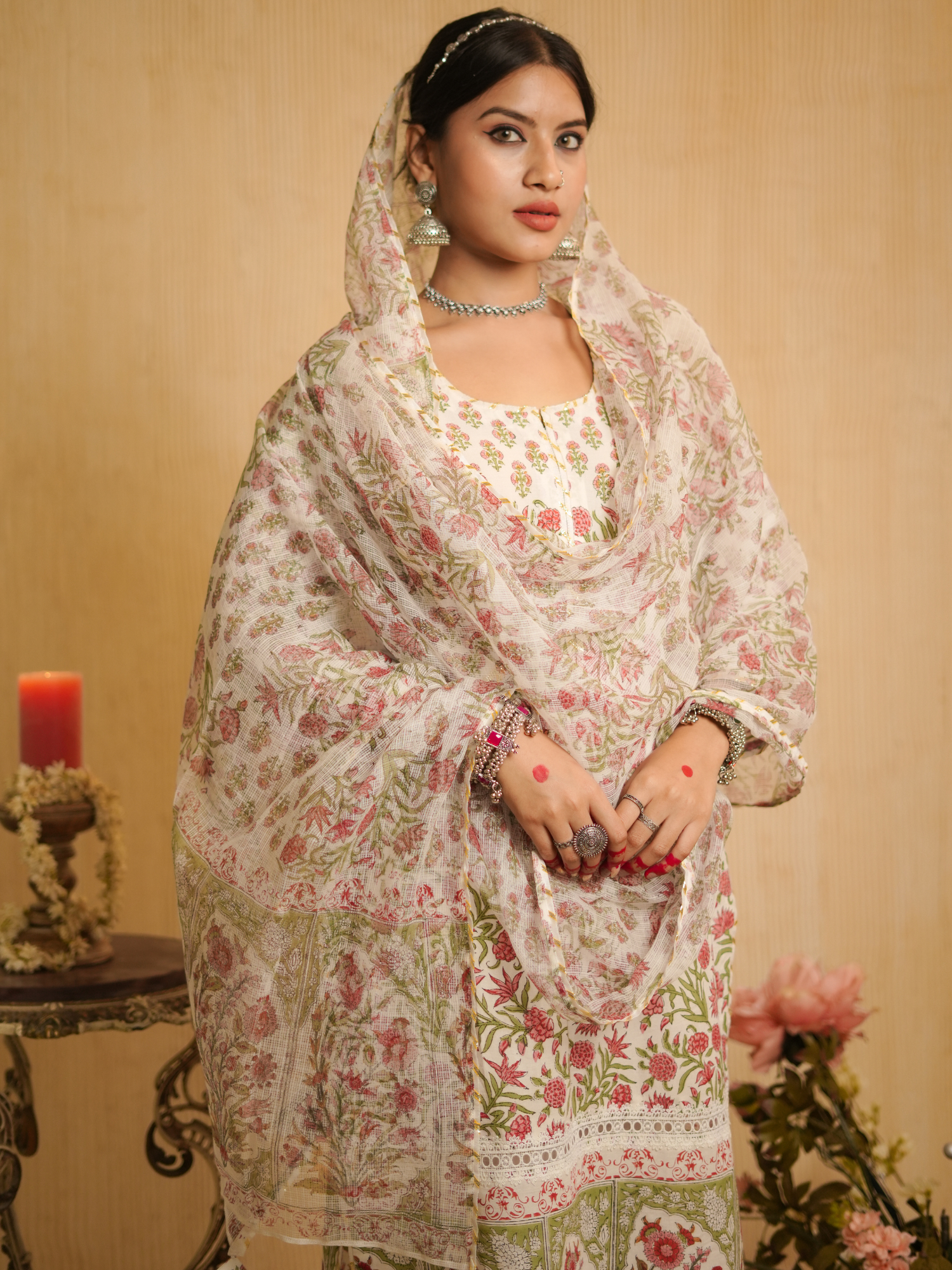 Nargis Mughal Baagh Floral Jaal Kurta Set