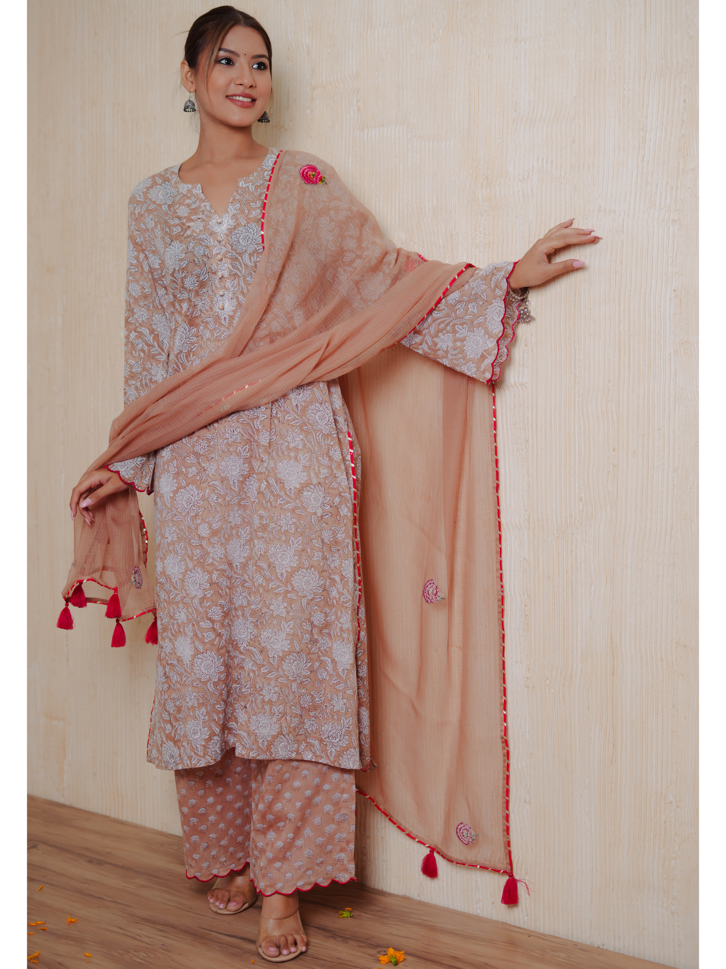 Khwab Embroidered Floral Buta Kurta Set