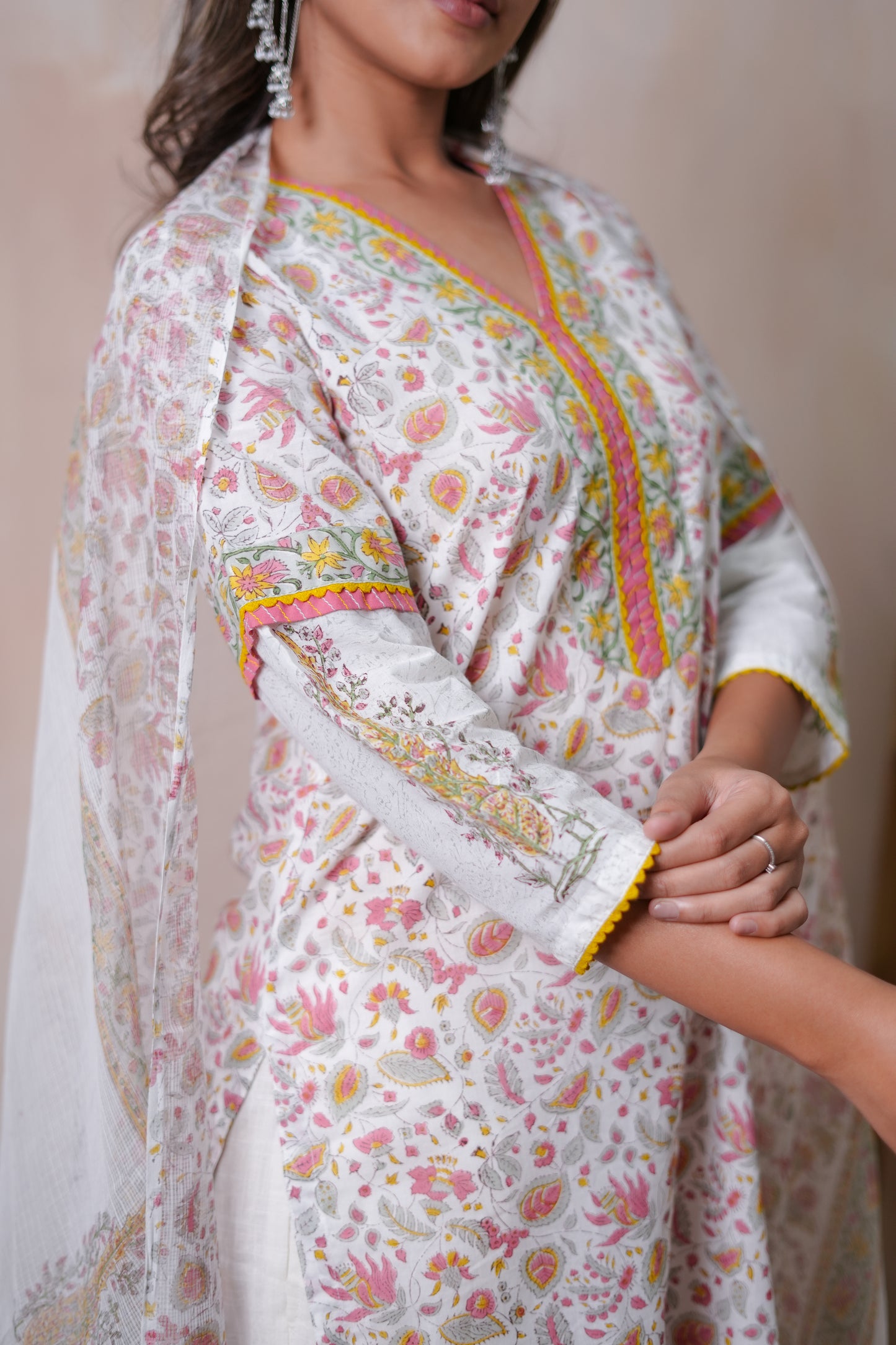 Kavya Pink Jaal Mughal Buta Sleeves Hand Block-Printed Cotton Kurta Set