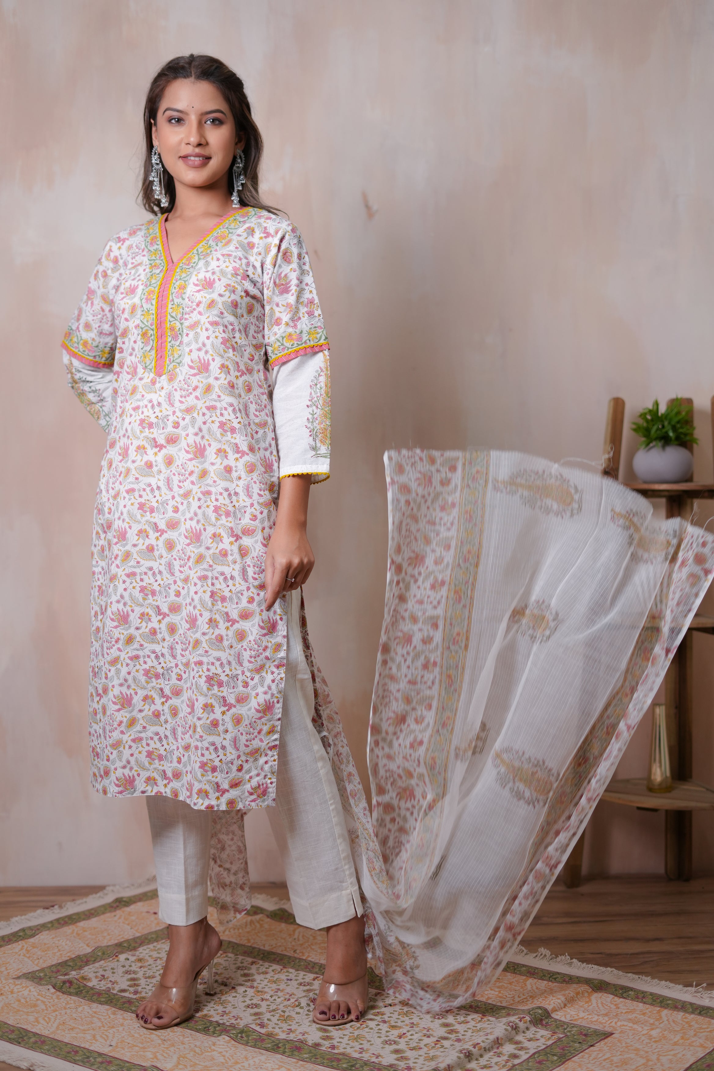 Kavya Pink Jaal Mughal Buta Sleeves Hand Block-Printed Cotton Kurta Set