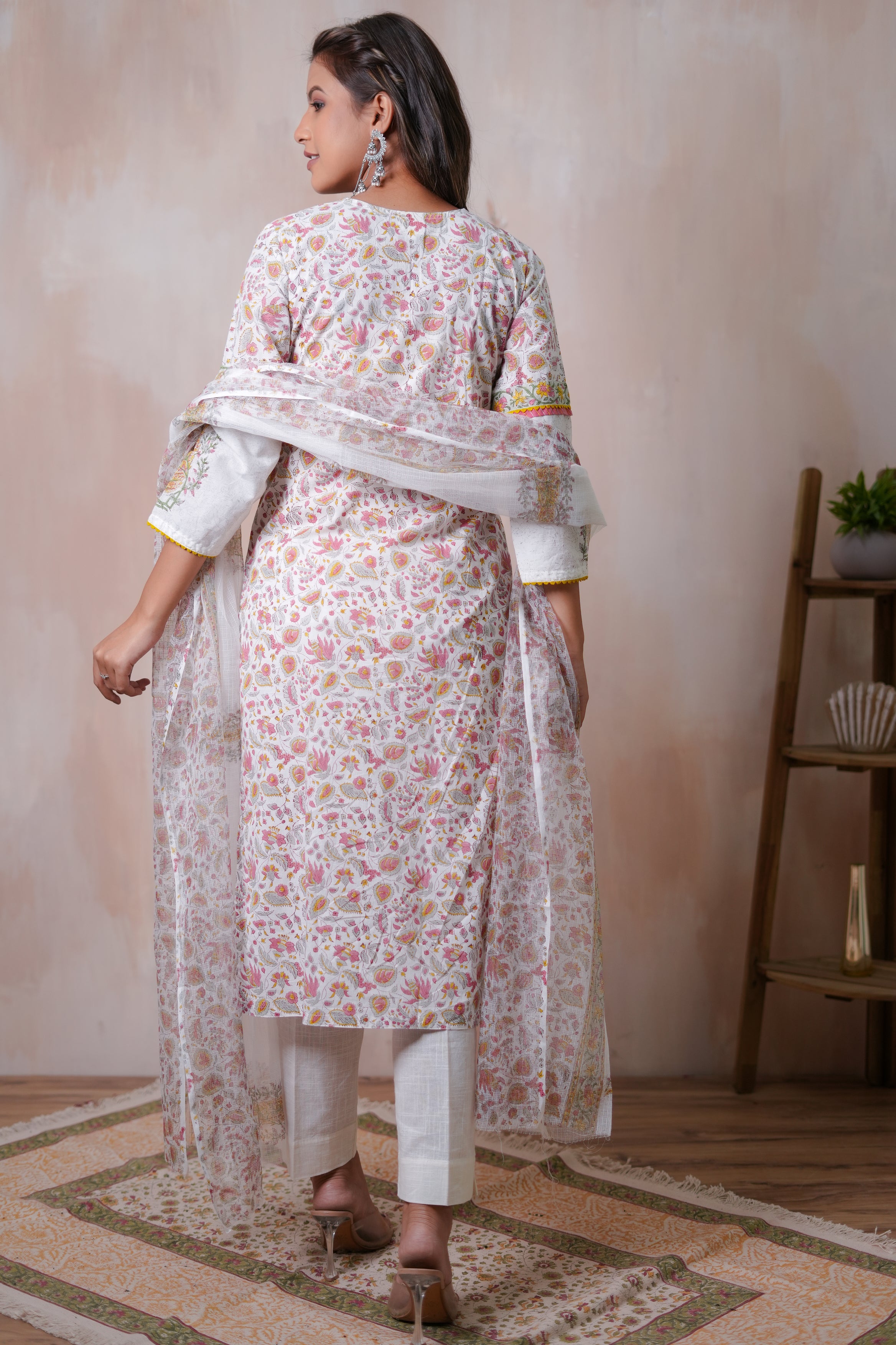 Kavya Pink Jaal Mughal Buta Sleeves Hand Block-Printed Cotton Kurta Set