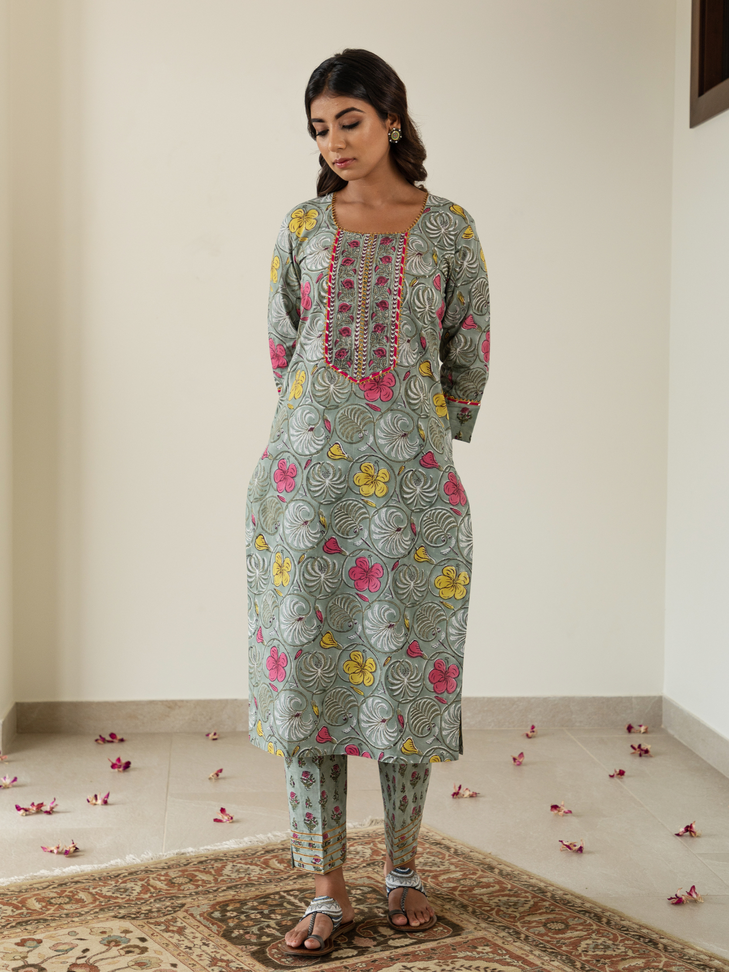 Gulshan Green Kurta Set