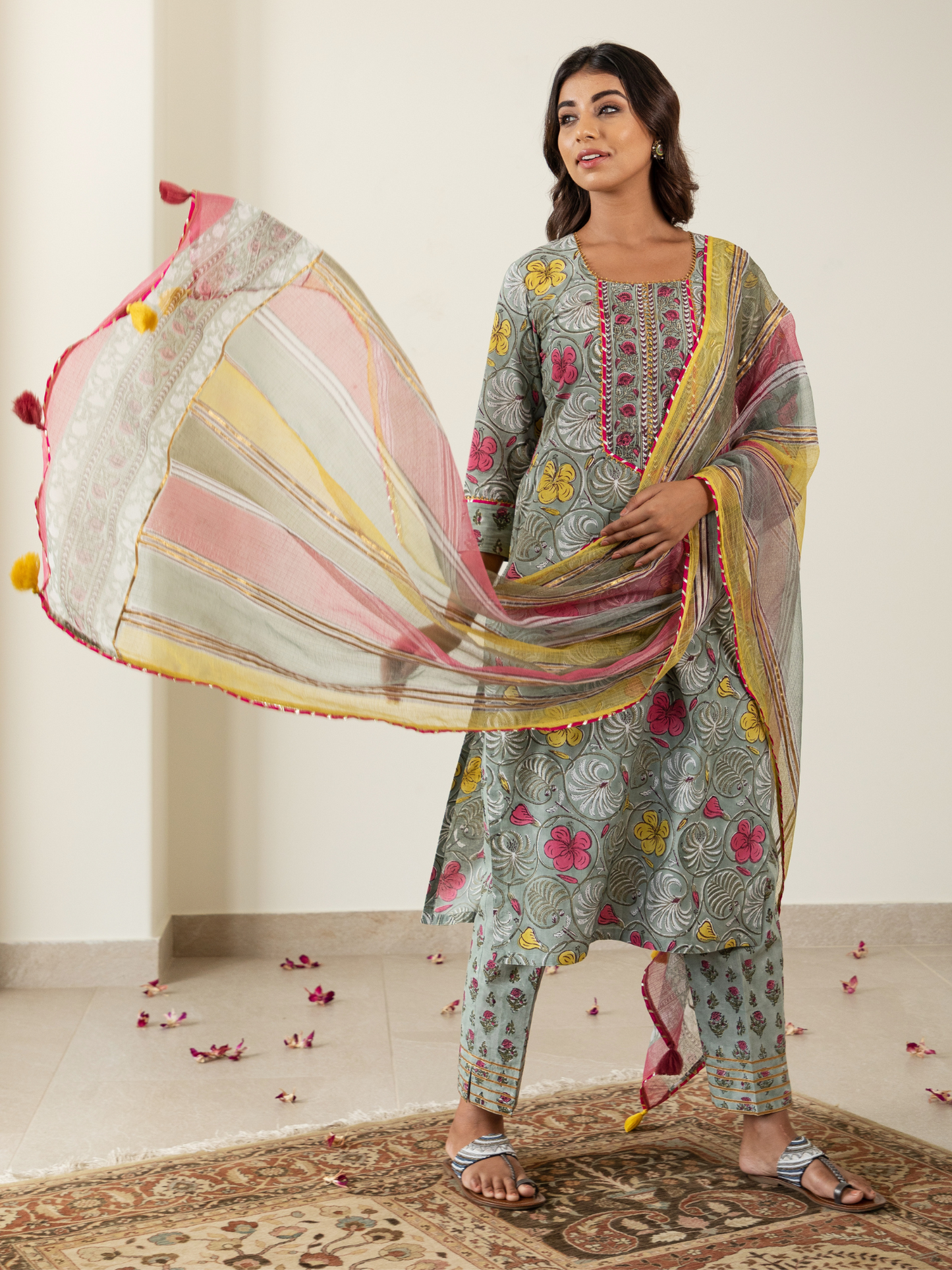 Gulshan Green Kurta Set